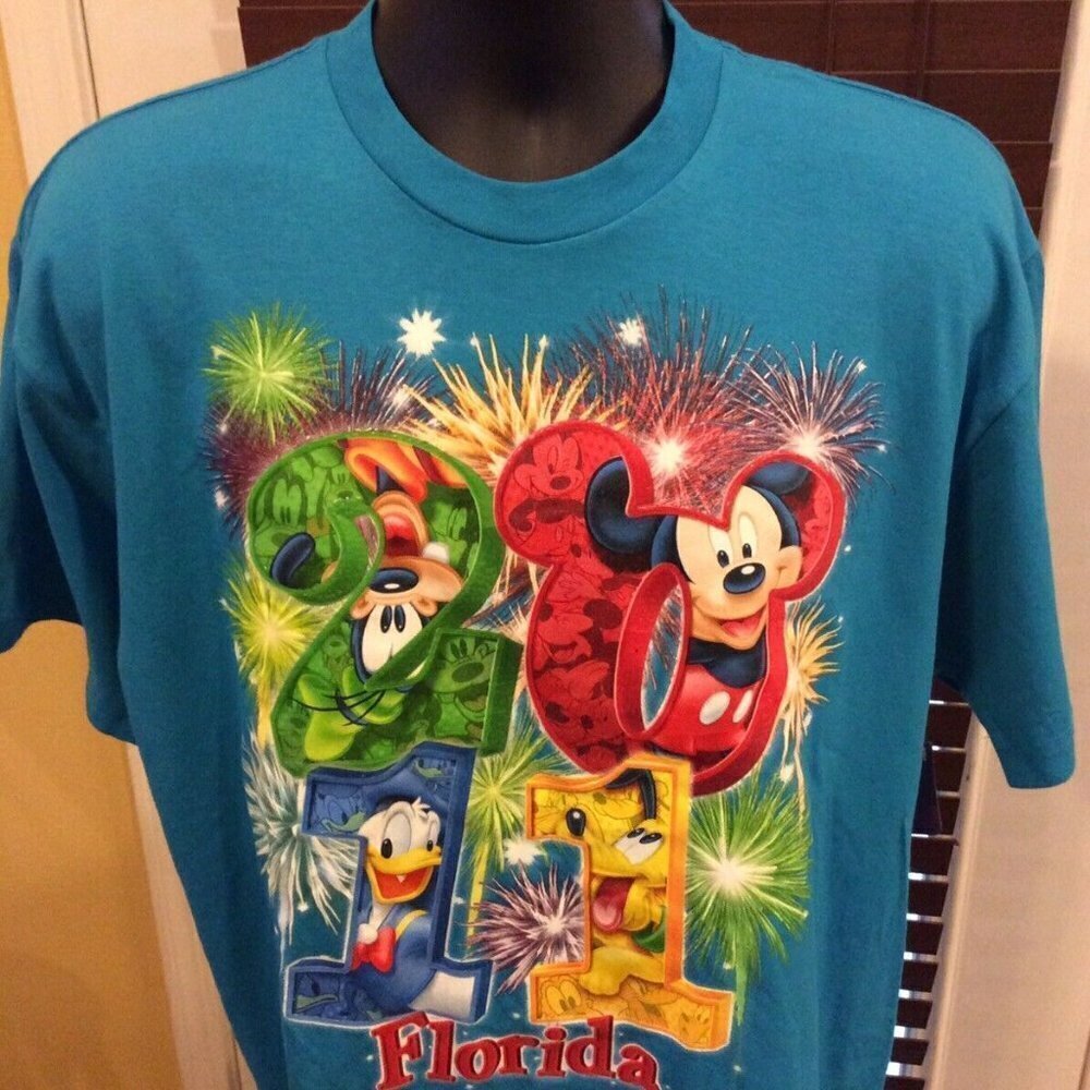 Men's Disney Fire Works 2011 T-Shirt XL - Picture 2 of 9